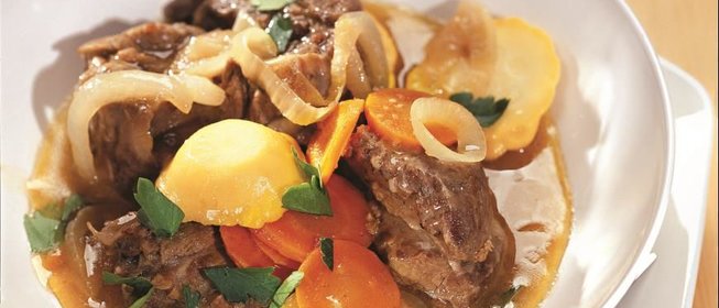 Говядина, тушеная с патиссонами