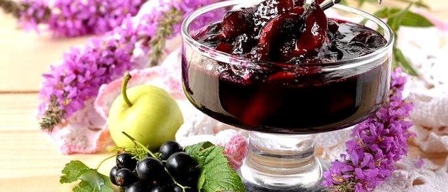 Варенье из чёрной смородины и яблок