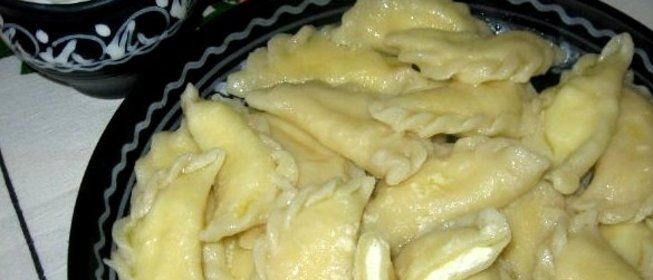 Вареники с творогом и вишней