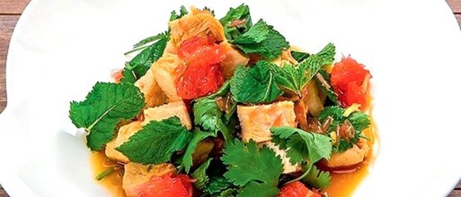 Тайский салат с курицей