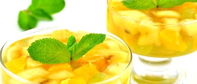 Фрукты в чайном желе