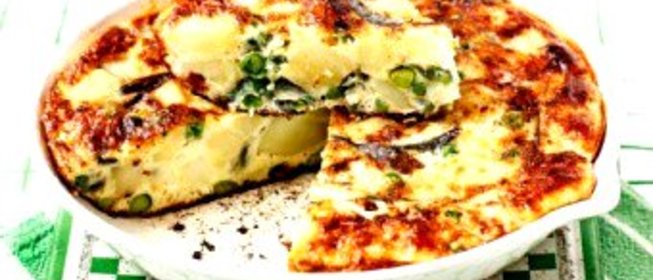 Картофель с омлетом и горошком