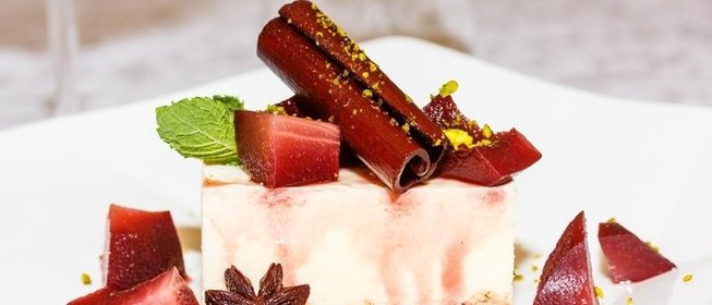 Салат с курицей и кальмарами