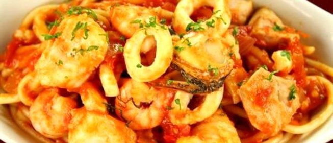 Кальмары с красным вином