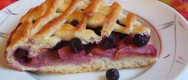 Салат с курицей и фасолью