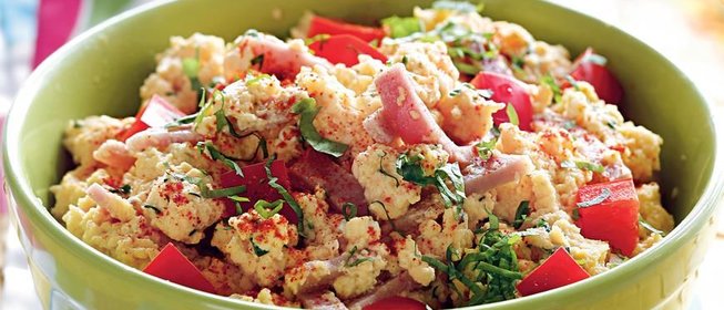 Мороженое и коктейль с соком облепихи