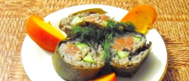 Роллы с виноградными листьями