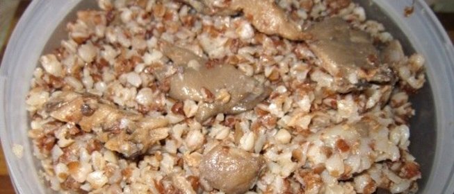 Гречка с вешенками