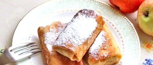 Блинчики с яблоками и корицей