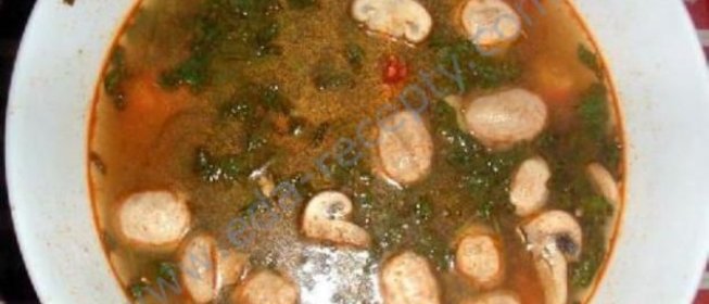 Суп из морепродуктов и шампиньонов