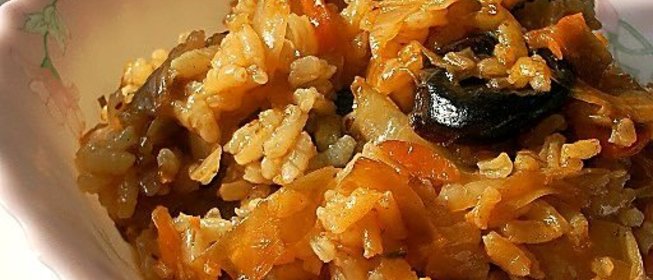 Плов с черносливом