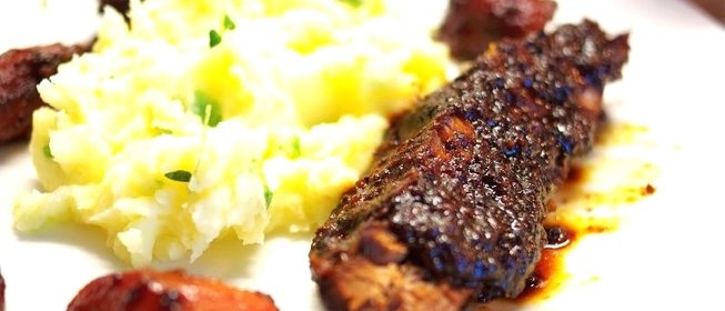 Говядина в смородиновом маринаде