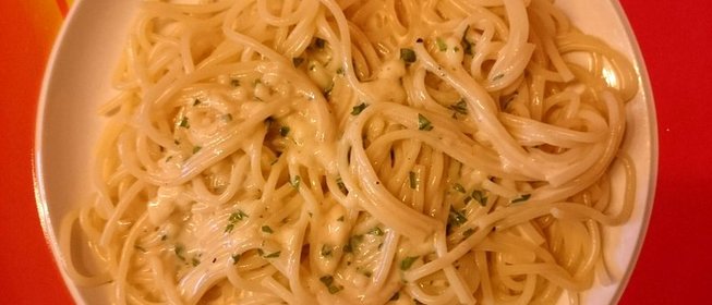 Сливочно-сырный соус с мускатным орехом для пасты