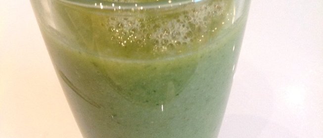 Смузи с эстрагоном и фейхоа