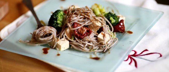 Гречневая лапша & тофу