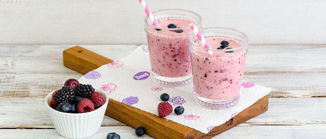 Смузи из ягод и банана