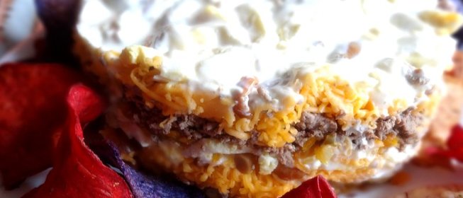 Салат слоеный печеночный с опятами