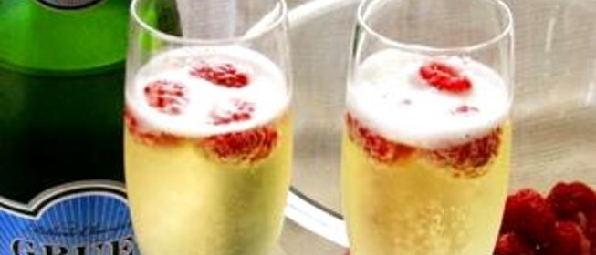 Желе из шампанского и малины