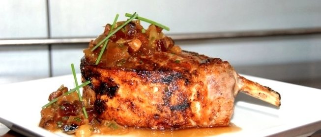 Свинина на кости в духовке