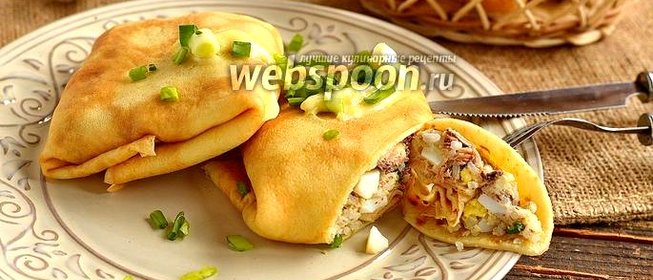 Блины с сардинами в масле, рисом и яйцами