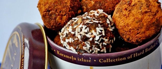 Конфеты из чечевицы и фиников