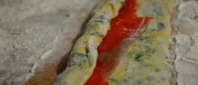 Картофельные клецки со шпинатом и форелью