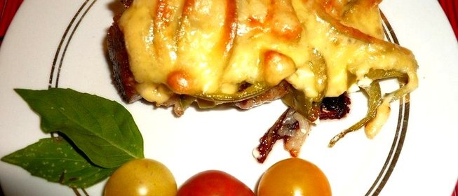Свинина с болгарским перцем и сыром