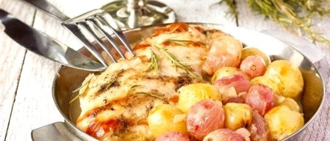 Куриная грудка с виноградом в белом вине