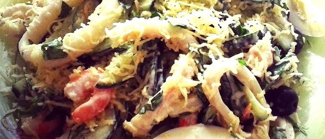 Салат морской с сыром и зеленью