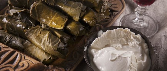 Толма в виноградных листьях