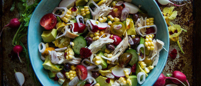 Летний салат с курицей