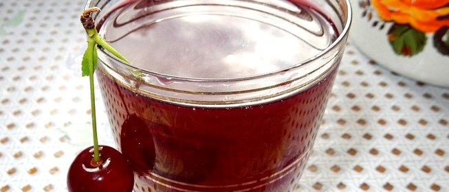 Вишнево - малиновый компот