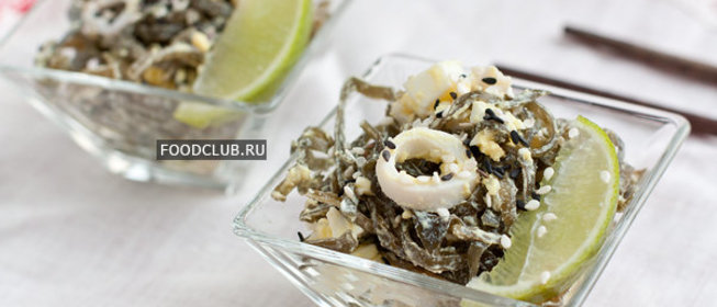 Салат из морской капусты с кальмарами