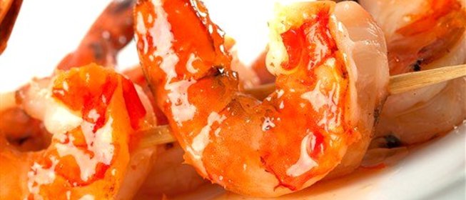 Маринованные в лаймовом соке креветки на гриле в винном соусе