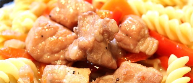 Свинина с овощами в вине