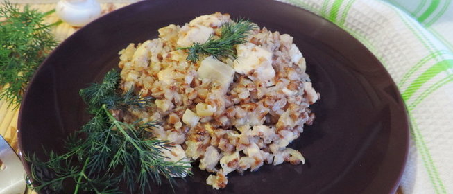 Сливочная гречка с грибами и курицей