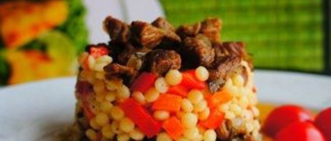Нежная говядина с кускусом и овощами