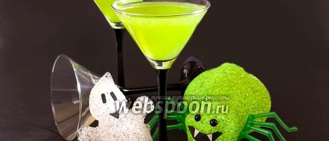 Огуречный коктейль на Хэллоуин «Тоска зелёная»