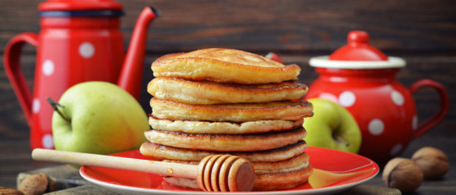 Яблочные оладьи