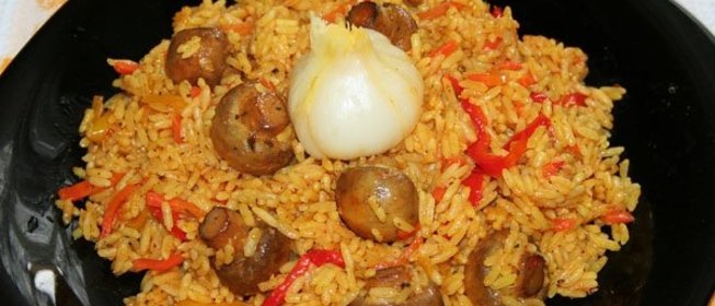 Вегетарианский плов с грибами