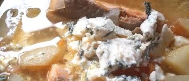 Копченый рыбный суп с грушей, репой и горгонзолой