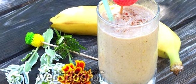 Тёплый коктейль с бананами и нектаринами