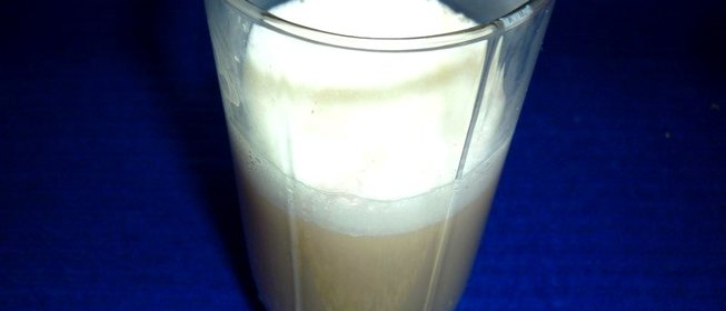 Латте с клубничным сиропом