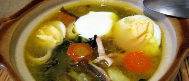 Суп с кальмарами и морской капустой