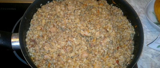 Гречка томленая со свининой