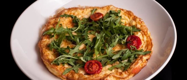 Омлет с лососем