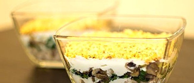 Салат с курицей и грибами