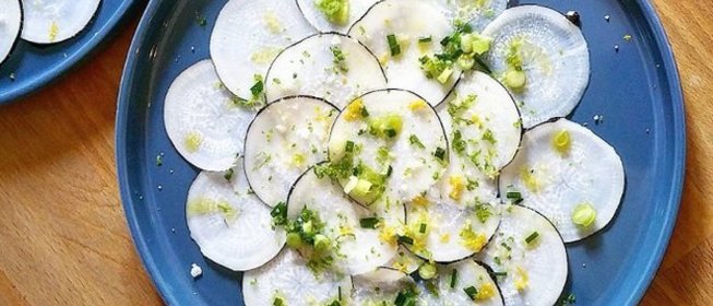 Карпаччо из черной редьки