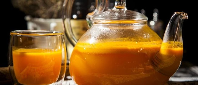 Чай с облепихой и айвовым вареньем