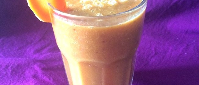 Смузи из ананаса и инжира